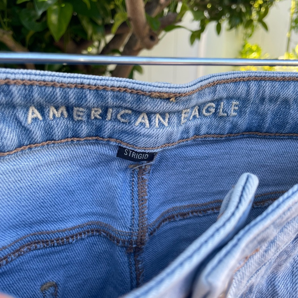American Eagle Strigid Light Blue Jeans